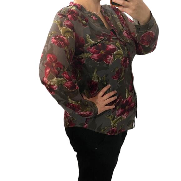 Kut From The Kloth SMALL Sinclaire Button Front Blouse - Stitch Fix Roll Tab - Picture 6 of 11